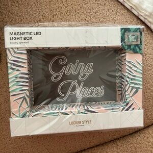 “Going Places” magnetic light box